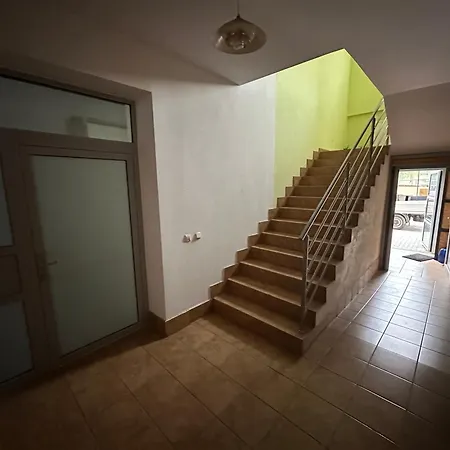 Stara Fabryka Apartmán *