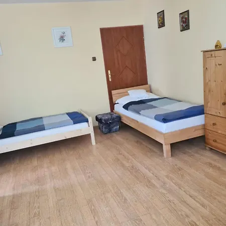 Stara Fabryka Apartmán *