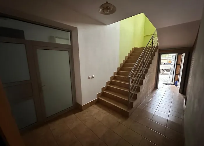 Stara Fabryka Apartment *